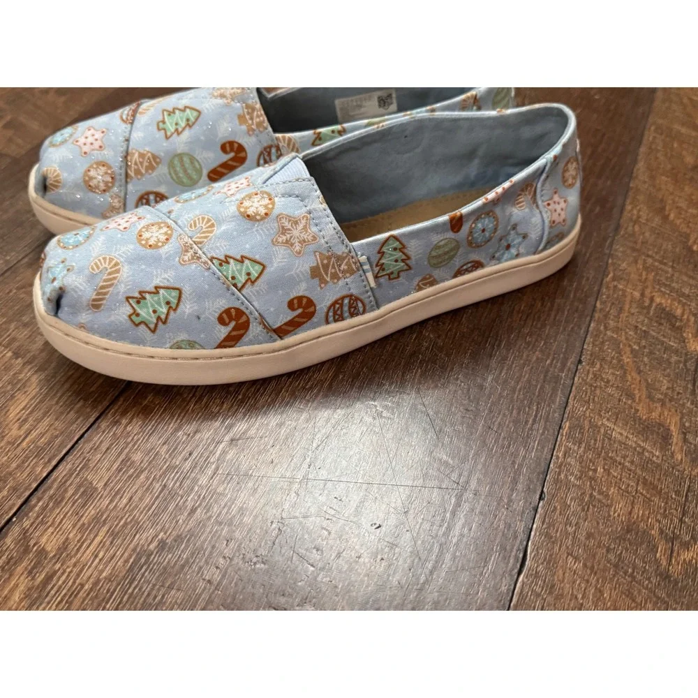 TOMS Christmas Sugar Cookie Glitter Slip-On Shoes – Women's Size 6